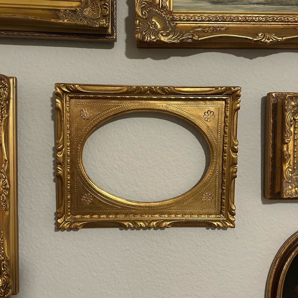 Vintage Italian gilded ornate frame